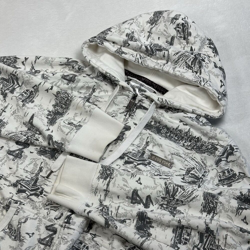 Zoo York Full Zip Hoodie Men’s Medium White NYC AOP Graphic Sweatshirt Y2K
